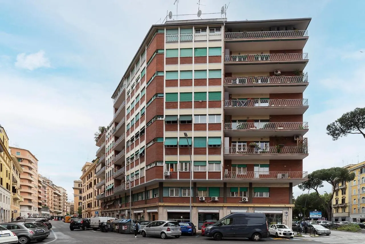 Piazza Re Di Roma Comfy Apartment 0*, Rom