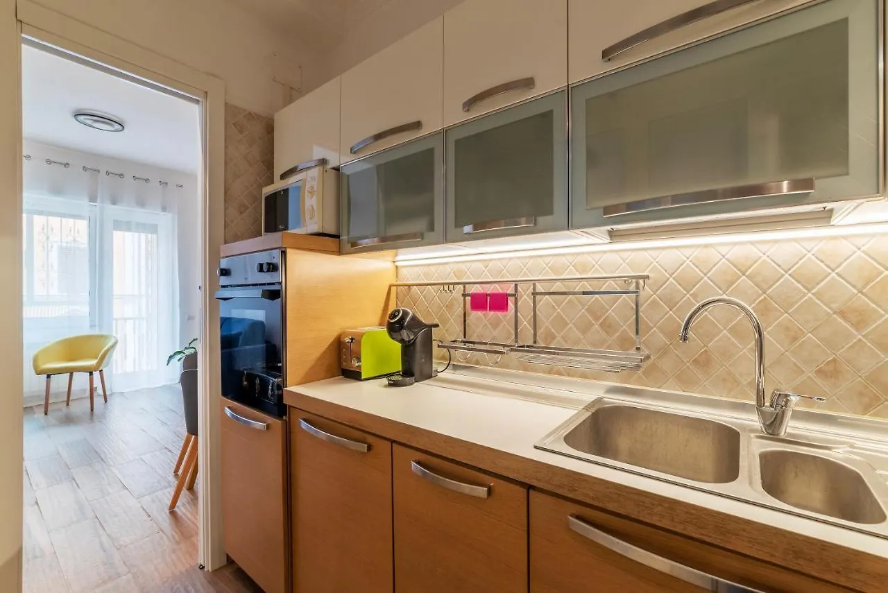 Piazza Re Di Roma Comfy Apartment  Rom